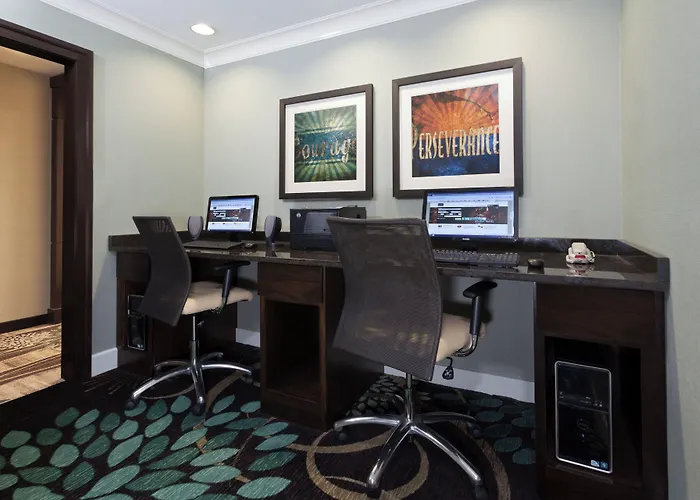 Отель Staybridge South, An Ihg